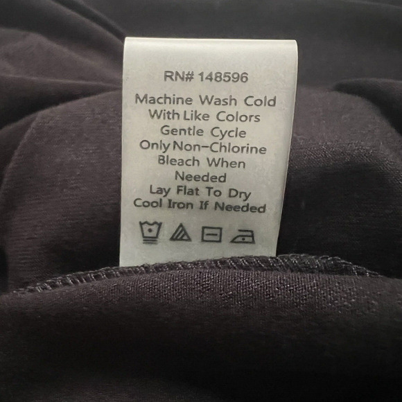 Universal Standard Women's Black V-Neck Diagonal Cut Hem T-Shirt - Sz 3XS (00-0) - Picture 8 of 9